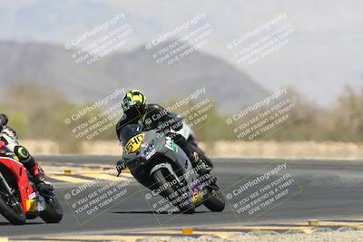 media/Apr-20-2025-CVMA (Sun) [[39090e8767]]/Race 11-500-350 Supersport (Holeshot)/